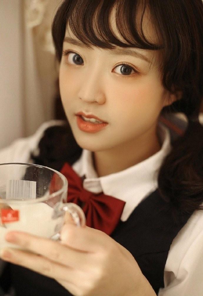 新乌龙女校2片尾曲叫什么